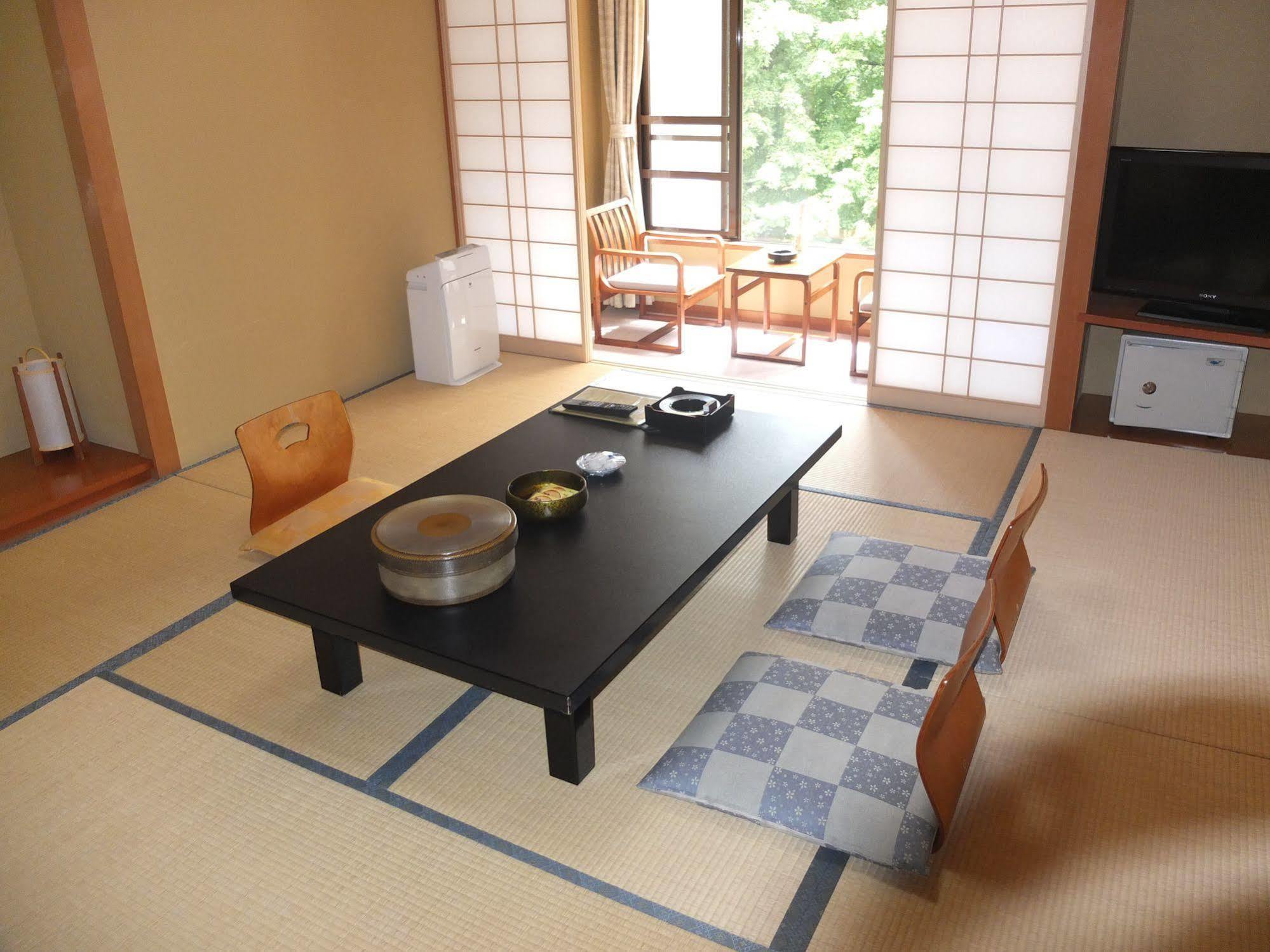 Nikko Green Hotel Natsukashiya Fuwari Exteriör bild